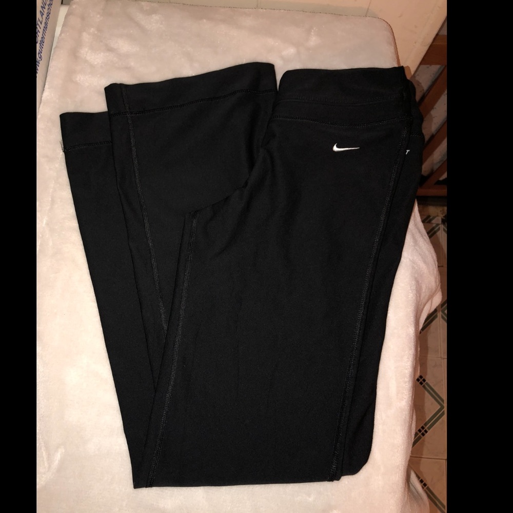 Nike Be Strong Dri Fit Women’s Training Pants XS